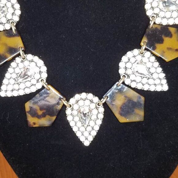 J Crew Faux Tortoiseshell & Pear Shped Rhinestone Statement Necklace - Picture 7 of 8